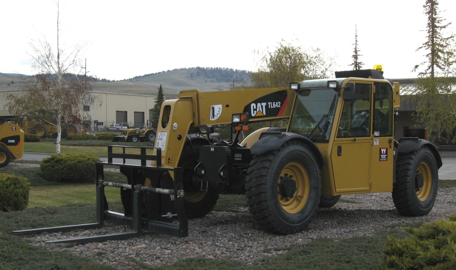 Forklift teleskopik Caterpillar