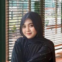 Emilia Rosa, S.E, Sales & Komunikasi